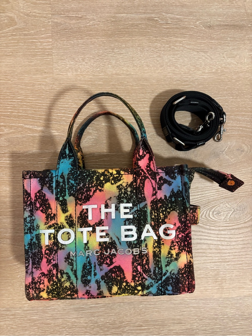 Small Marc Jacobs “Saved by the Bell Splatter” 🔔 The Tote Bag